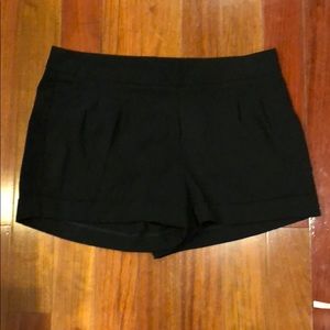 Black Express dress shorts / pleated size 10